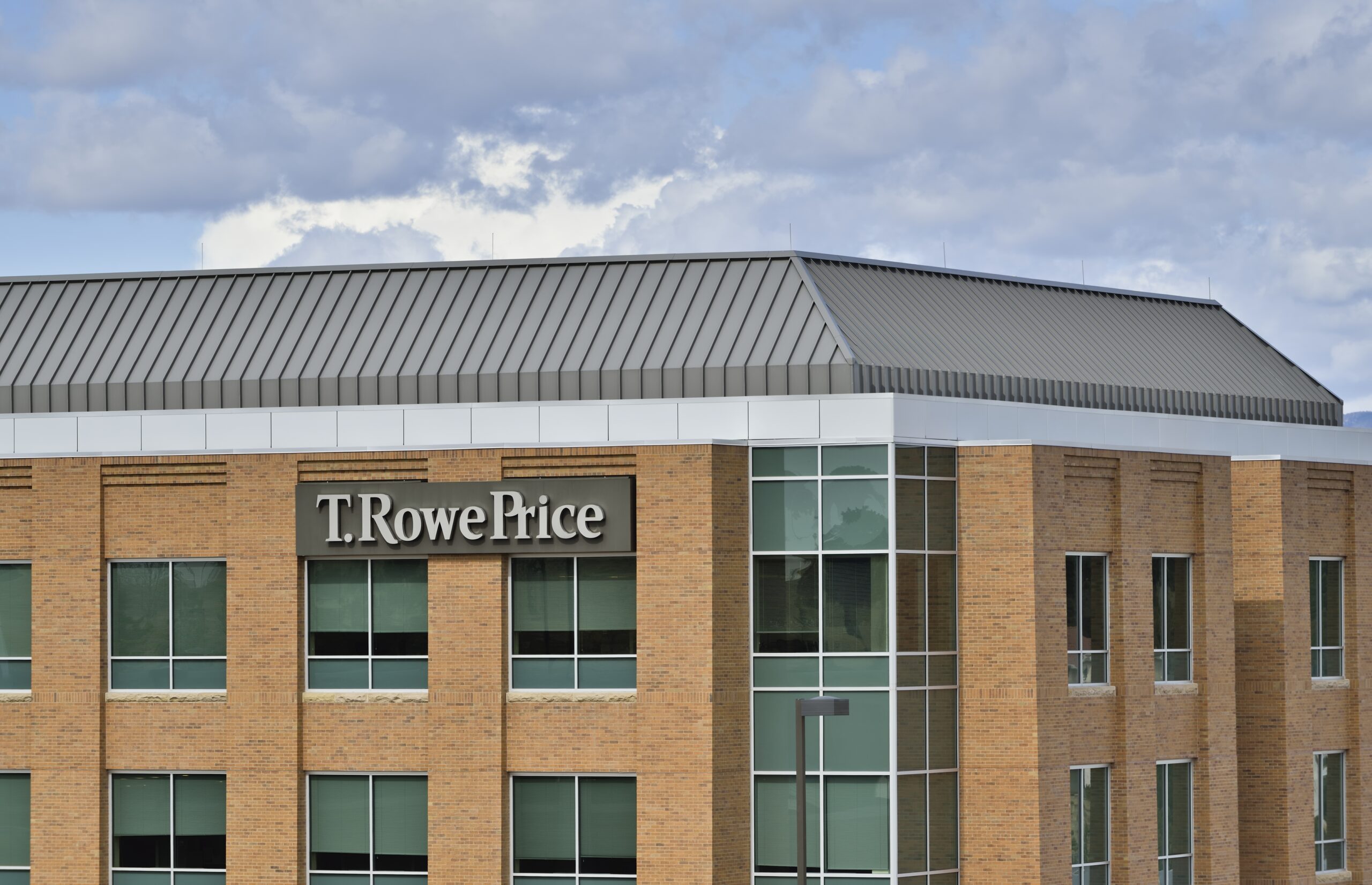 T. Rowe Price Applies for SEC Approval of First Active Crypto ETF